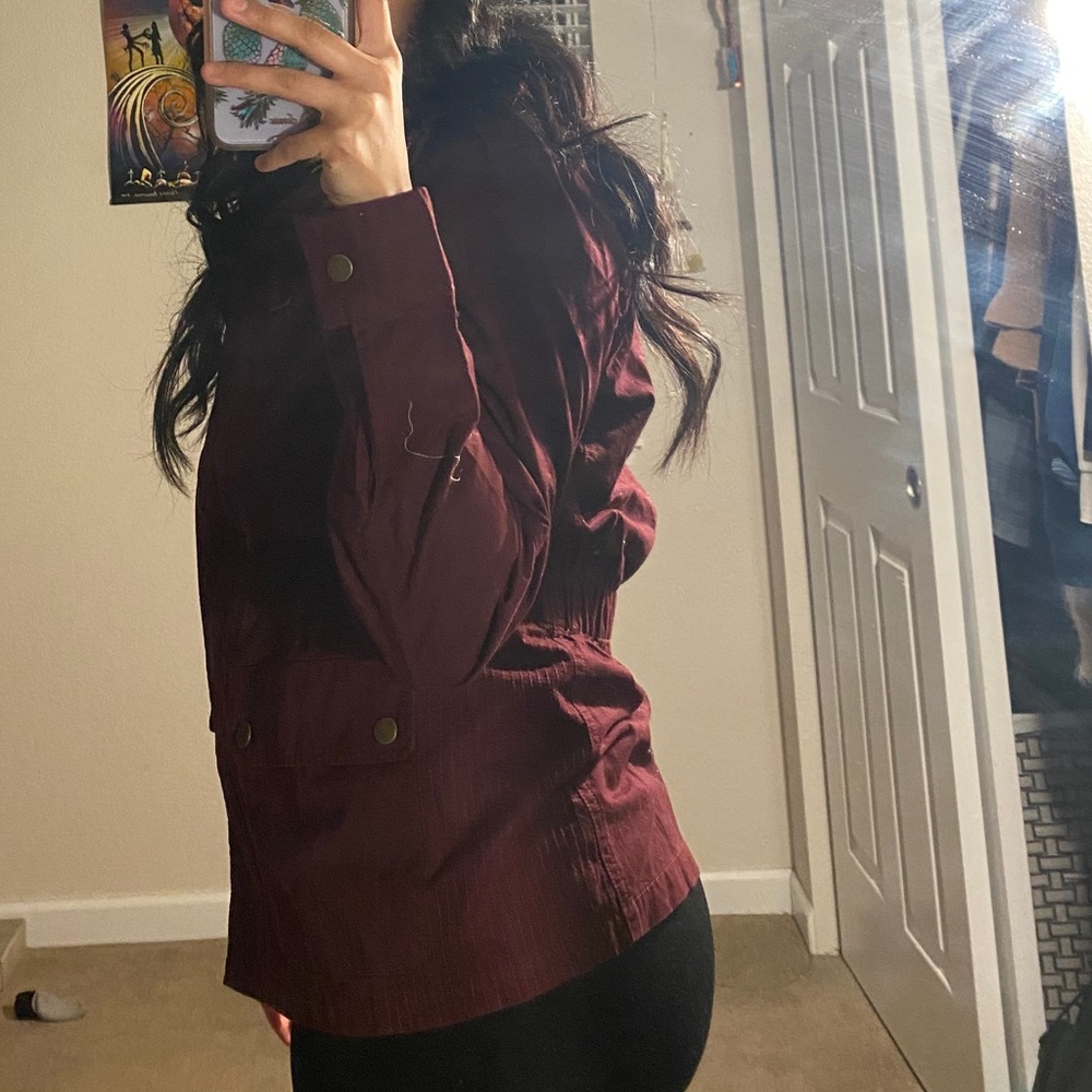 Light maroon jacket. - Picture 3 of 4